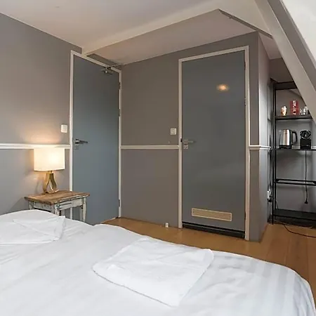 Guest house Westerpark 3*